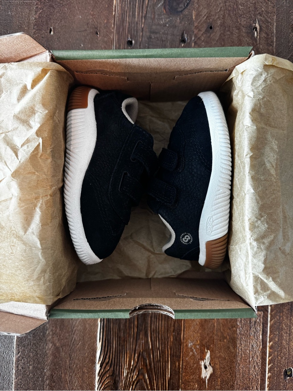 Keen KNX T-Toe Sneaker - Size 6